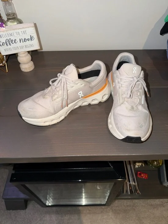 On Cloud Women’s Pale Pink Running Sneakers with Orange Accent - Picture 1 of 3